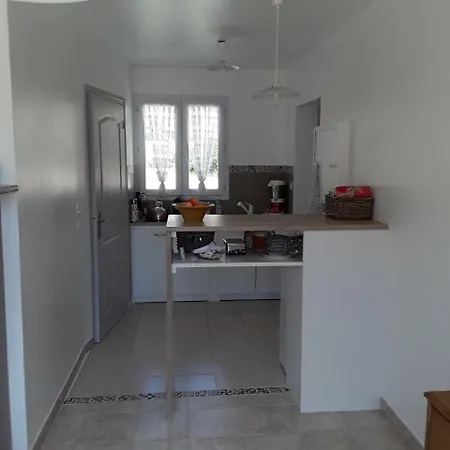 Апартаменты Studio Presqu'ile De Giens